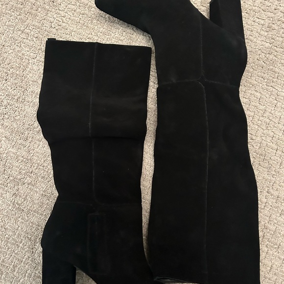 Women's size 9 black suede knee high boots. Worn once like new - Picture 2 of 9
